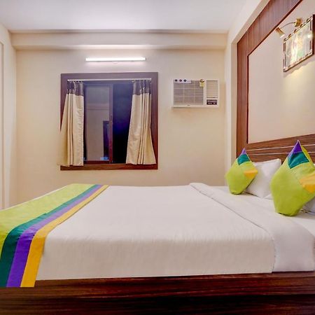 Hotel Treebo Trend Globe International Puri Esterno foto