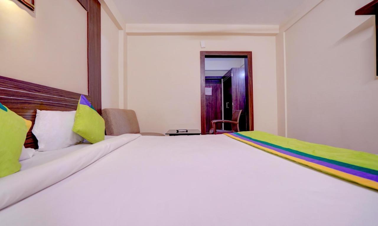 Hotel Treebo Trend Globe International Puri Esterno foto