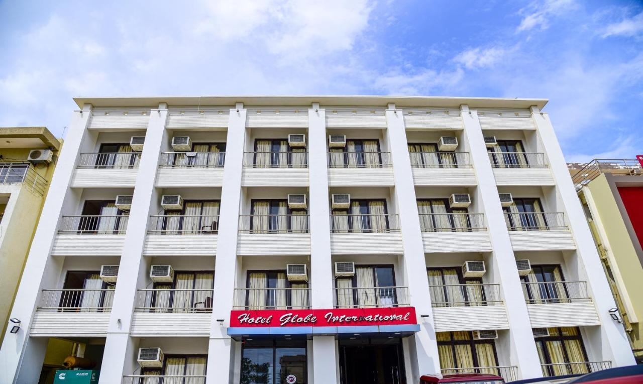 Hotel Treebo Trend Globe International Puri Esterno foto