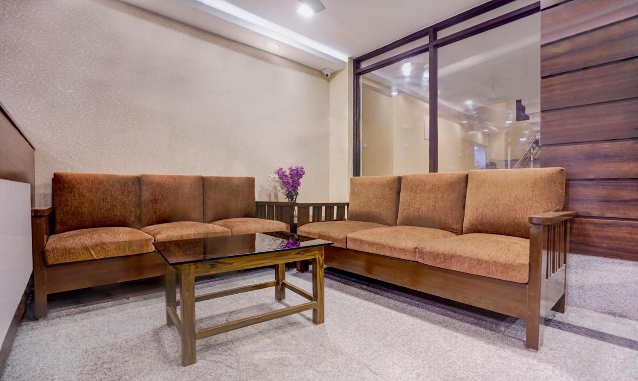 Hotel Treebo Trend Globe International Puri Esterno foto