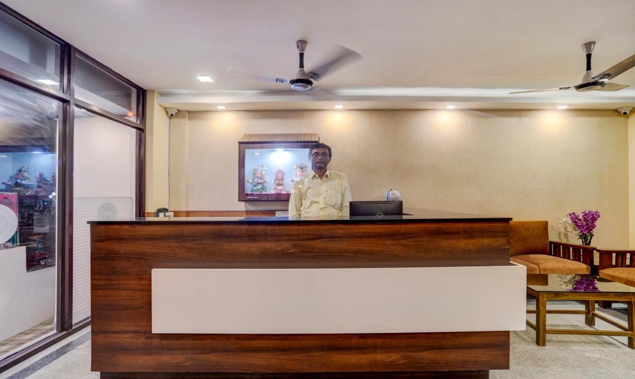 Hotel Treebo Trend Globe International Puri Esterno foto